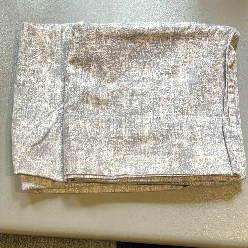 Bar III Pillowcases Gray Textured Print  (King)